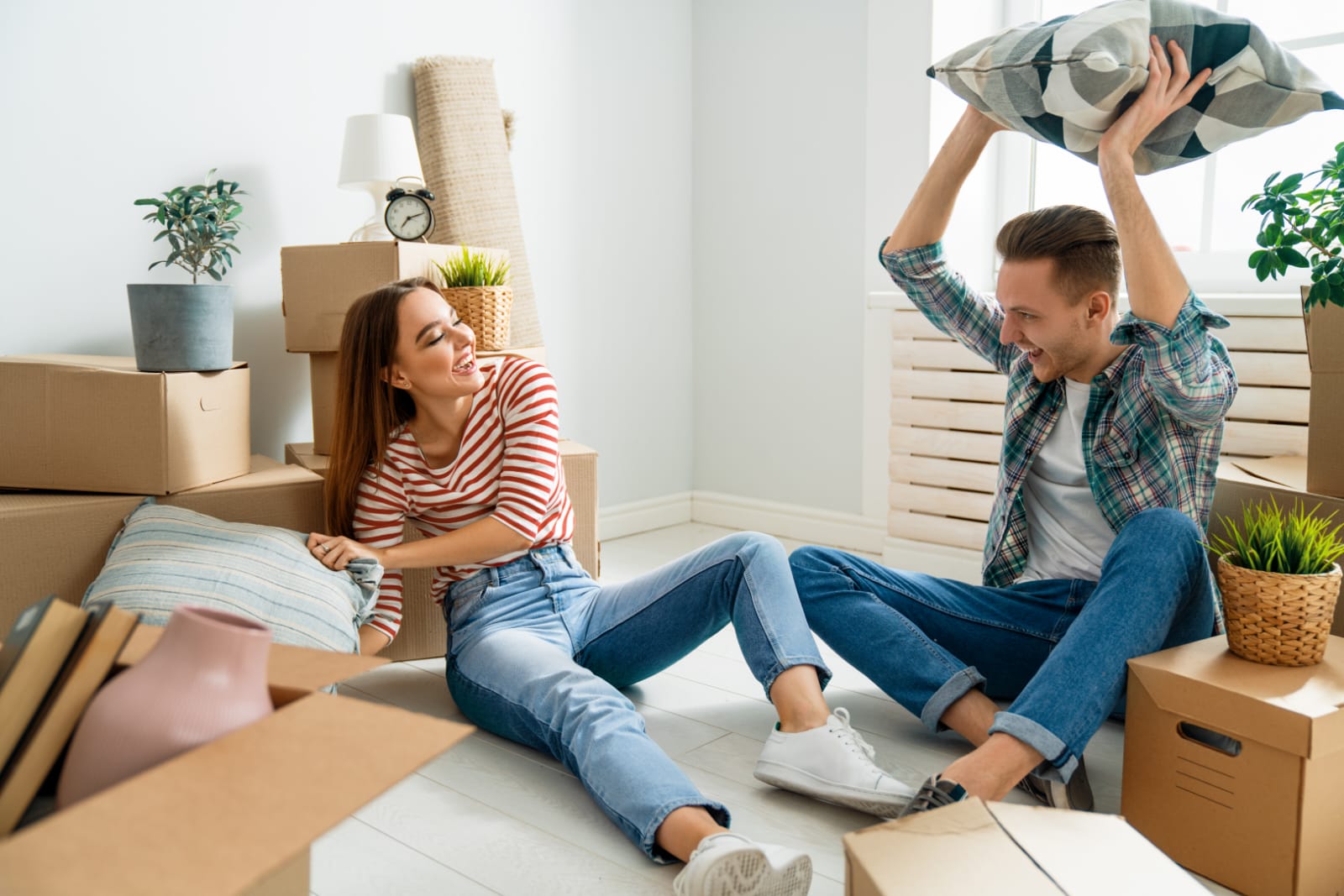 Das Moverno-Team beim Beladen